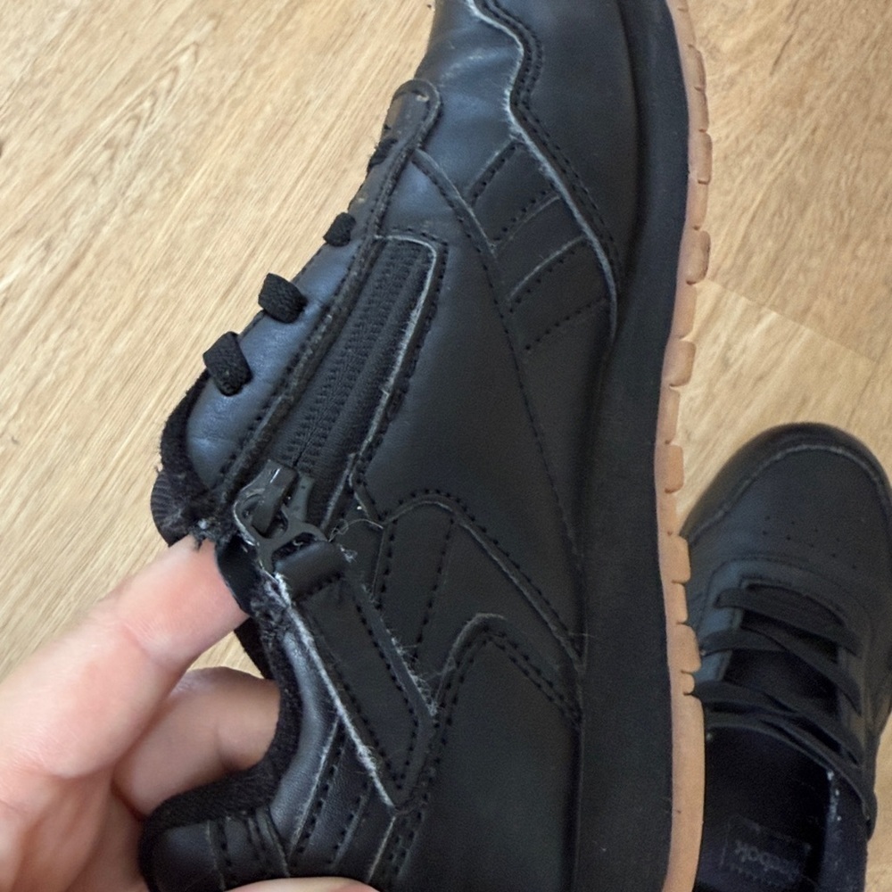 Reebok Shoes - Picture 6 of 6